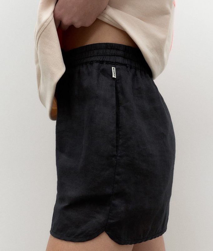 Piavealf shorts woman