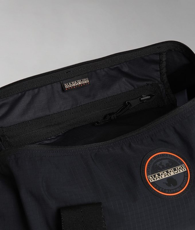 H-salinas small black 041